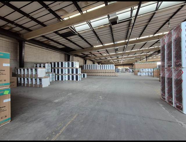 32,965M² WAREHOUSE TO LET IN ROODEKOP