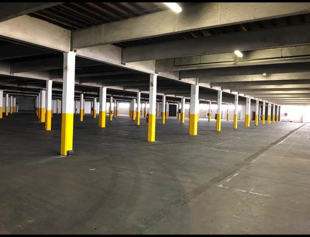 5,685M² WAREHOUSE TO LET IN JACOBS