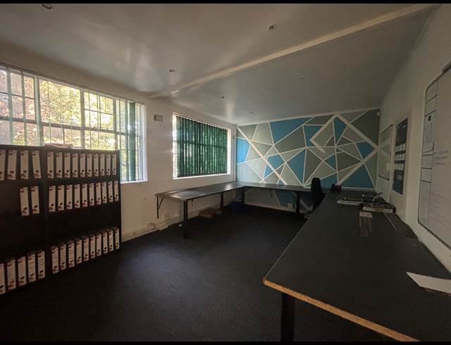 677M² OFFICE TO LET IN PAROW INDUSTRIAL