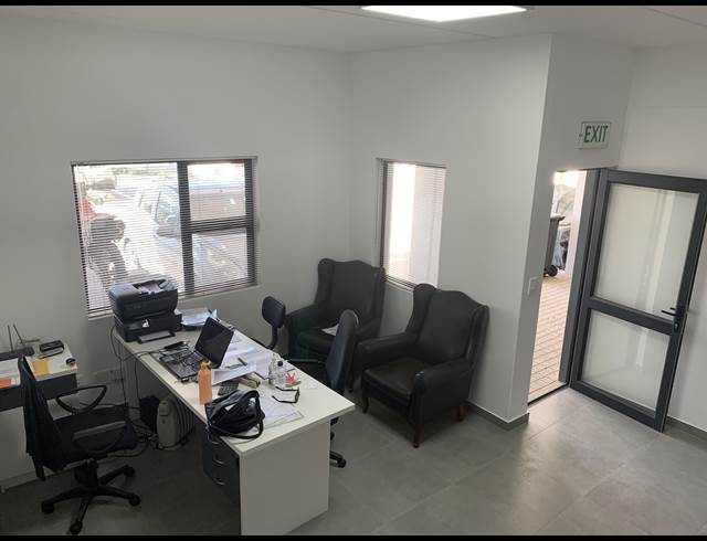 375M² WAREHOUSE TO LET IN RIVERGATE