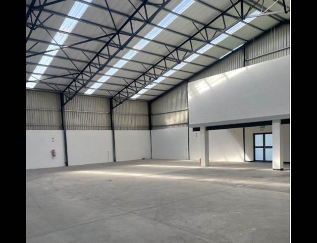 500M² WAREHOUSE TO LET IN CAPRICORN