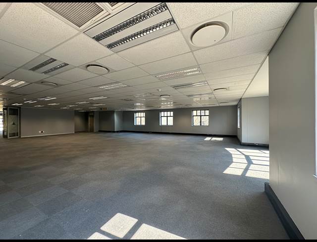 473M² OFFICE TO LET IN SANDTON CENTRAL