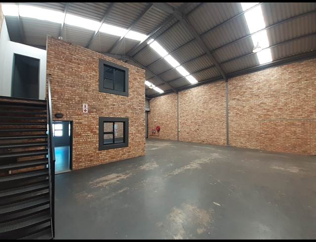 254M² WAREHOUSE TO LET IN PRINCESS AH