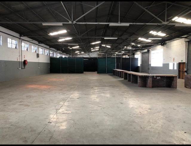 1,956M² WAREHOUSE TO LET IN EPPING INDUSTRIAL