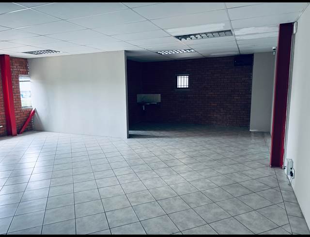 859M² WAREHOUSE TO LET IN CORNUBIA