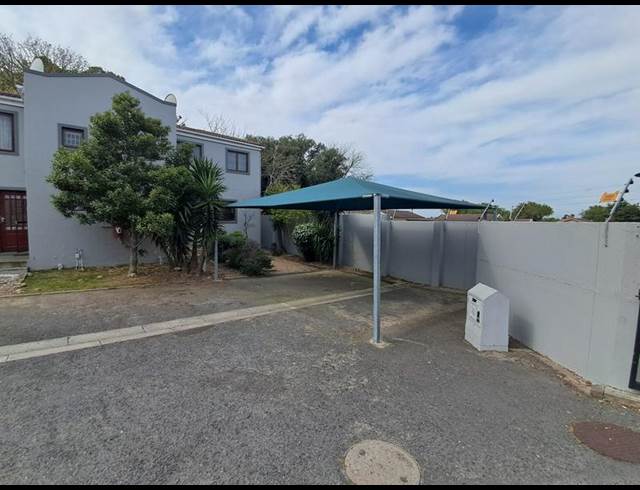 2 BEDROOM PROPERTY TO RENT IN VREDEKLOOF