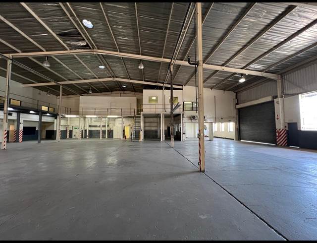 2,798M² WAREHOUSE TO LET IN STRIJDOMPARK
