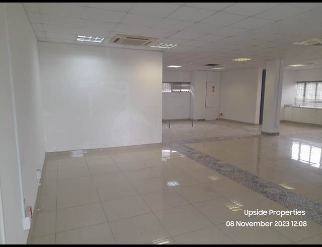 145M² OFFICE TO LET IN DAWNCLIFFE