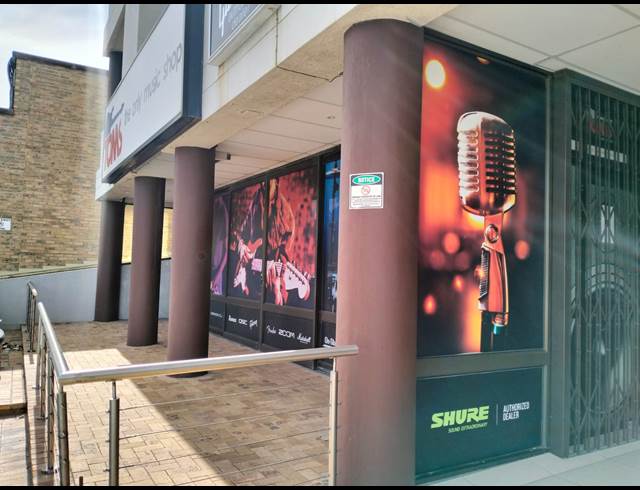162M² RETAIL TO LET IN BO OAKDALE