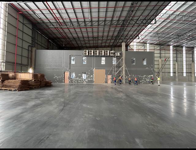 10,750M² WAREHOUSE TO LET IN GLEN MARAIS