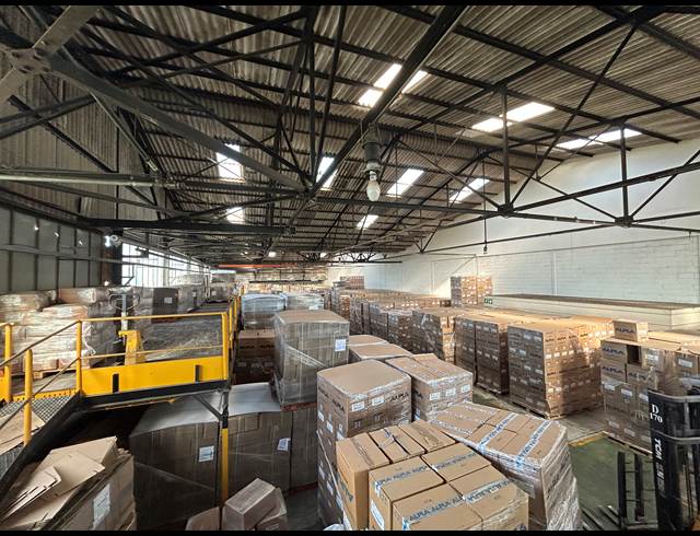 1,240M² WAREHOUSE TO LET IN PAROW INDUSTRIAL
