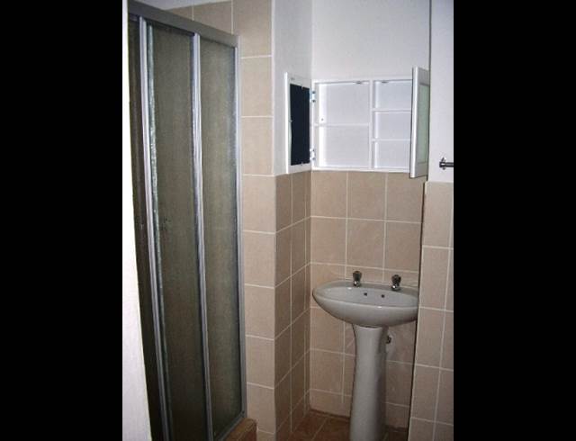 1 bed property to rent in ELSPARK