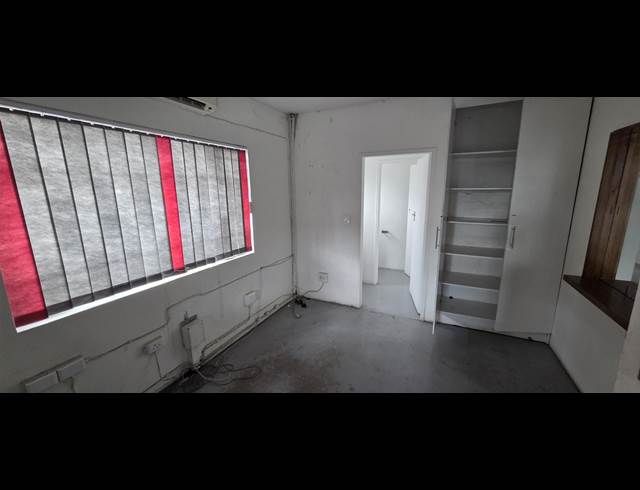 430M² WAREHOUSE TO LET IN VINTONIA