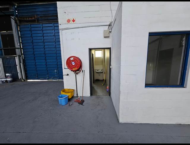 759M² WAREHOUSE TO LET IN BELLVILLE SOUTH