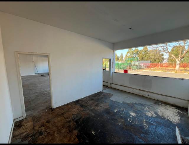 180M² WAREHOUSE TO LET IN NEW ERA