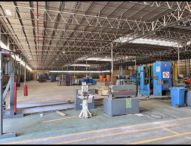 52,400M² WAREHOUSE TO LET IN ELANDSFONTEIN