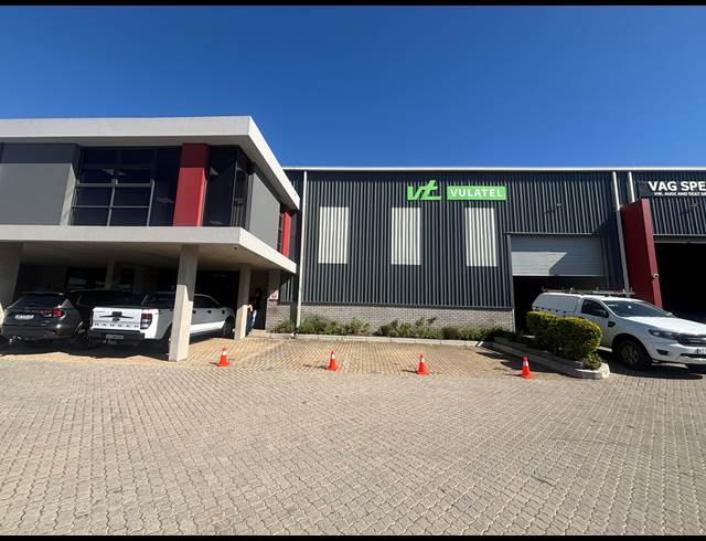 342M² WAREHOUSE TO LET IN STIKLAND INDUSTRIAL