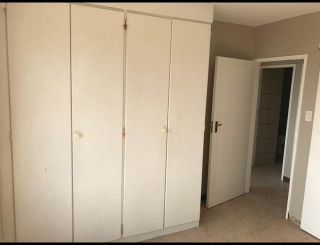 3 bed property to rent in CONSTANTIA KLOOF