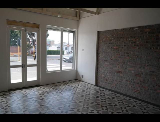 78M² RETAIL RENTED IN PAARDEN EILAND