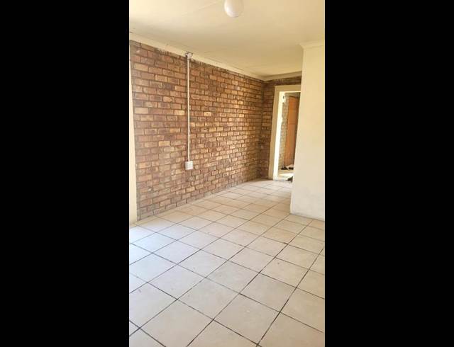 2 BEDROOM PROPERTY TO RENT IN BRAKPAN