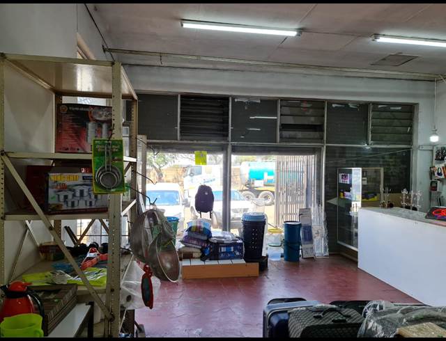 50M² RETAIL TO LET IN WADEVILLE