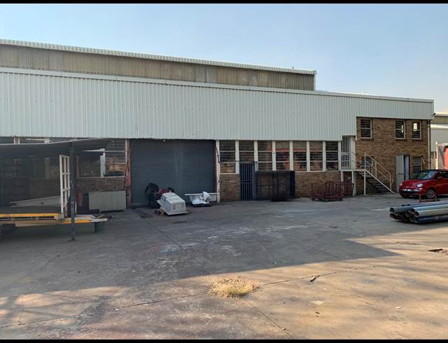 542M² WAREHOUSE TO LET IN KRAMERVILLE