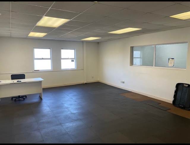292M² WAREHOUSE TO LET IN CAPRICORN