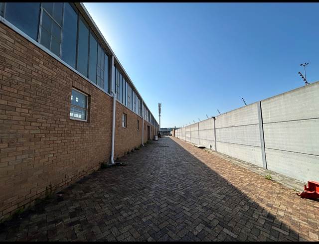 2,480M² WAREHOUSE TO LET IN EPPING INDUSTRIAL