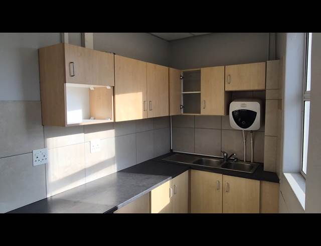 73M² MEDICAL SUITE TO LET IN OBSERVATORY