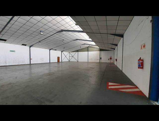 2,400M² WAREHOUSE TO LET IN AIRPORT INDUSTRIA