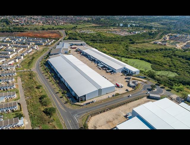 2,329M² WAREHOUSE TO LET IN OTTAWA