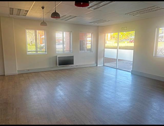 365M² BUILDING TO LET IN FOURWAYS