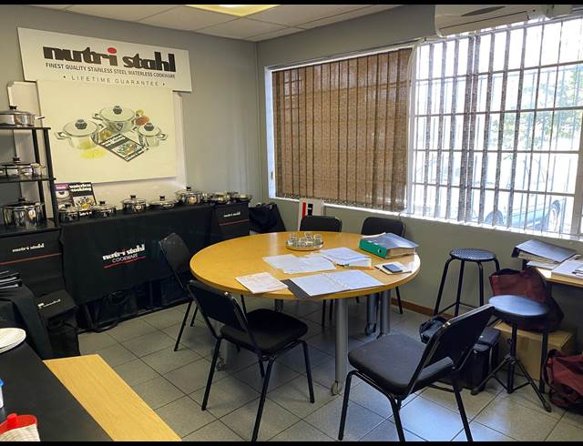 2,614M² FACTORY TO LET IN PAROW INDUSTRIAL