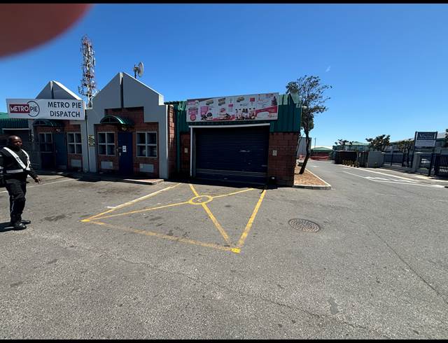 235M² RETAIL TO LET IN EPPING INDUSTRIAL