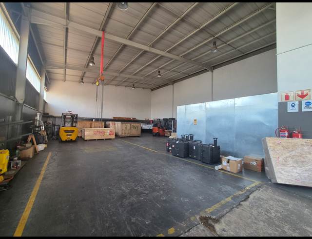 795.30M² WAREHOUSE TO LET IN OLIFANTSFONTEIN