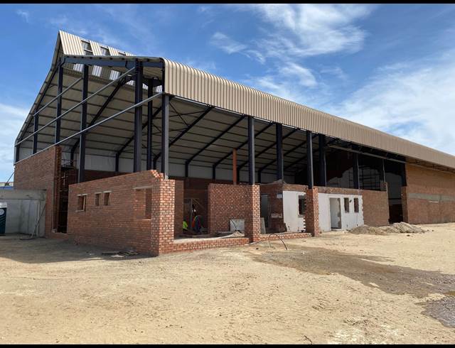 1,113M² WAREHOUSE RENTED IN EPPING INDUSTRIAL