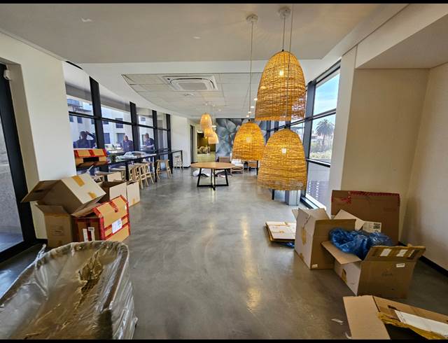877M² OFFICE TO LET IN CENTURY CITY