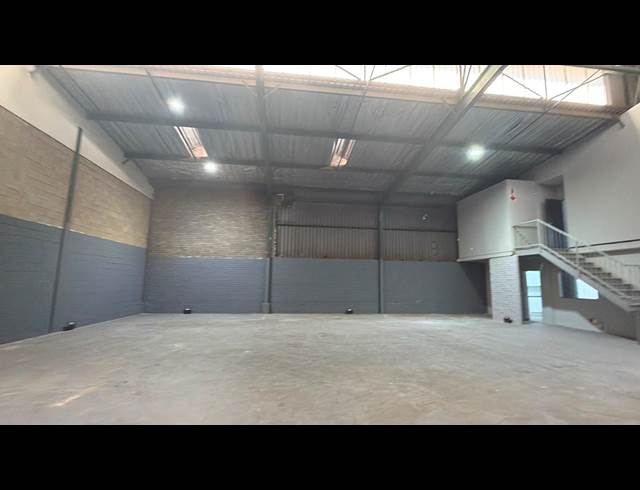 418M² WAREHOUSE TO LET IN MEADOWDALE