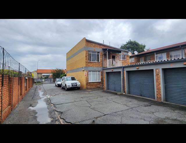 2 bed property to rent in GOEDEBURG