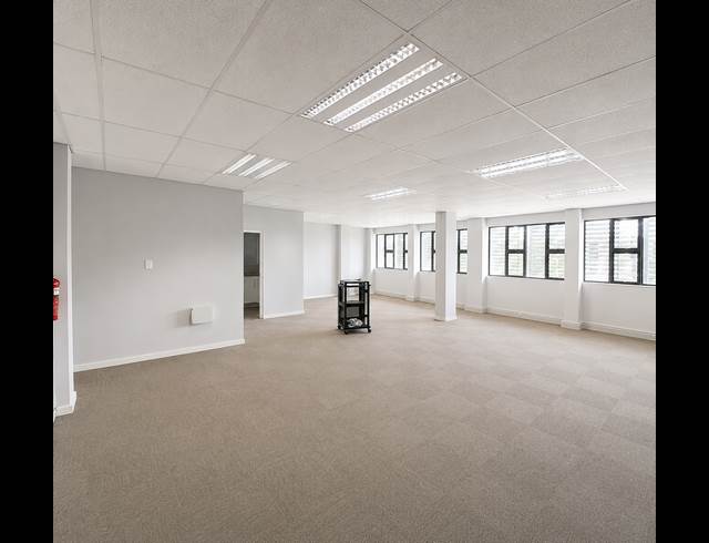 634M² OFFICE TO LET IN NEW TOWN CENTRE