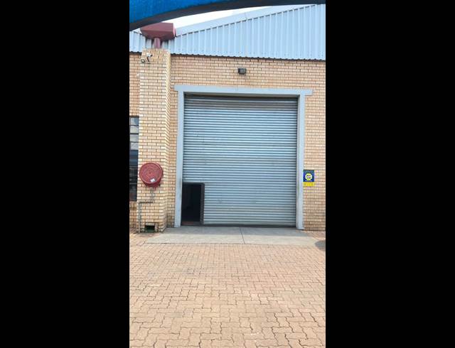 297M² WAREHOUSE TO LET IN SILVERTON