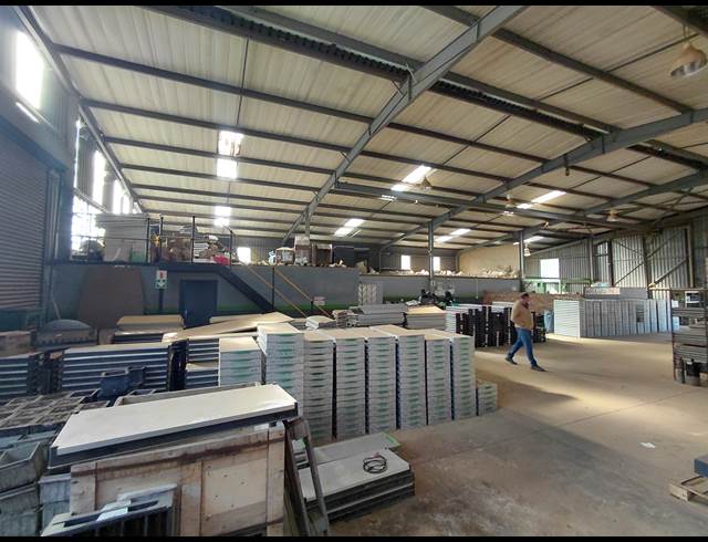 800M² WAREHOUSE TO LET IN CLAYVILLE