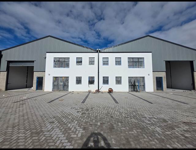 863M² WAREHOUSE TO LET IN FIRGROVE INDUSTRIAL ESTATE