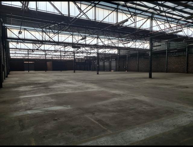 3,492M² WAREHOUSE TO LET IN ROCKY DRIFT