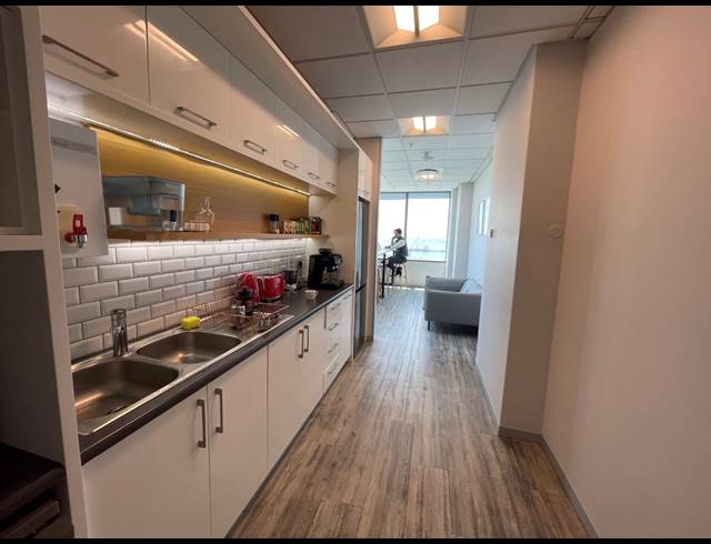 203M² OFFICE TO LET IN CAPE TOWN CITY CENTRE