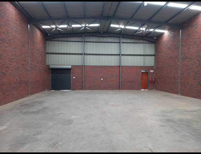 410M² WAREHOUSE TO LET IN POMONA