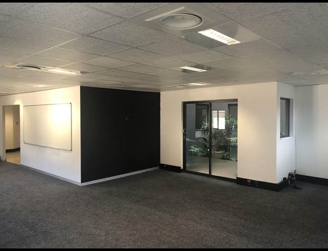 148M² OFFICE TO LET IN BALLITO CENTRAL
