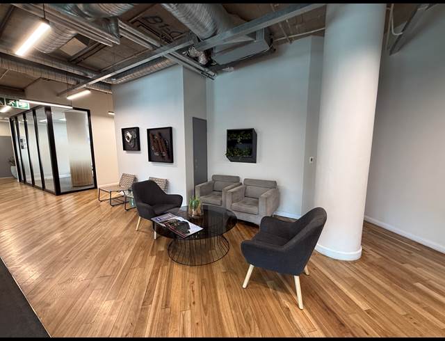 9M² SERVICED OFFICE TO LET IN ROSEBANK