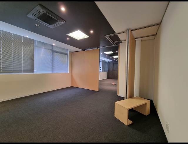 911M² OFFICE TO LET IN TYGERFALLS