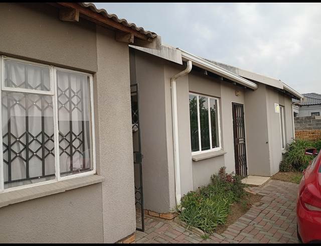 2 BEDROOM FREESTANDING TO LET IN COSMO CITY